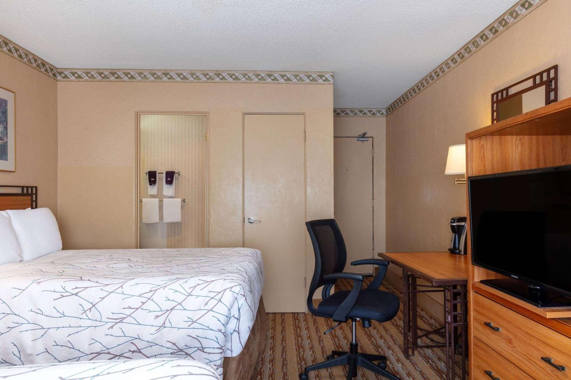 Travelodge By Wyndham Seattle By The Space Needle Ngoại thất bức ảnh